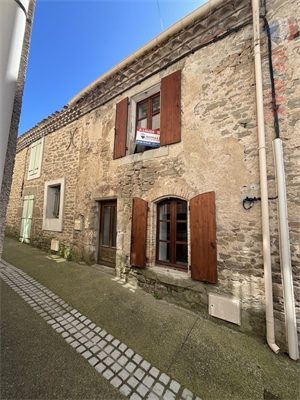 maison de village à la location -   11800  RUSTIQUES, surface 38,58 m2 location maison de village - ACC514013